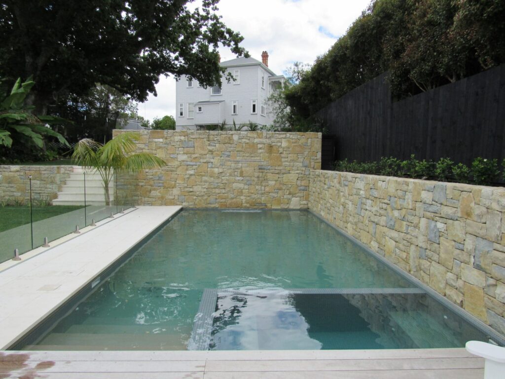 custom pool/ spa pool in Auckland
